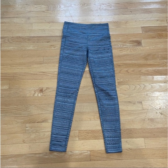 Athleta Pants - Athleta black white gray pattern leggings high rise abstract full length small